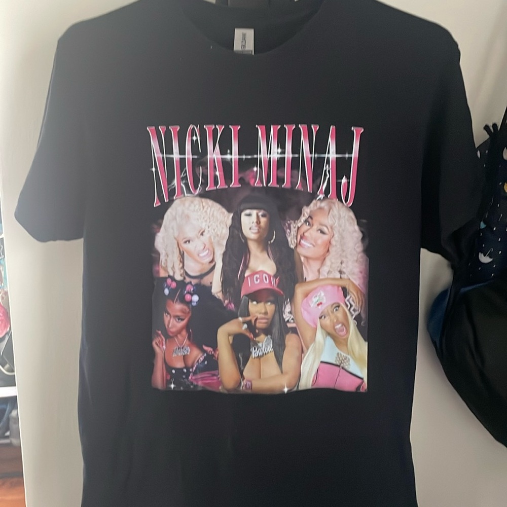 In excellent condition Nicki Minaj shirt. Only worn once.